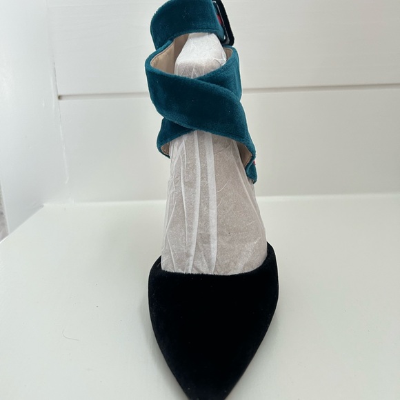 Zara size 39/8 high heels that have a wrap around strap. Tricolored velvet-like - Picture 3 of 6